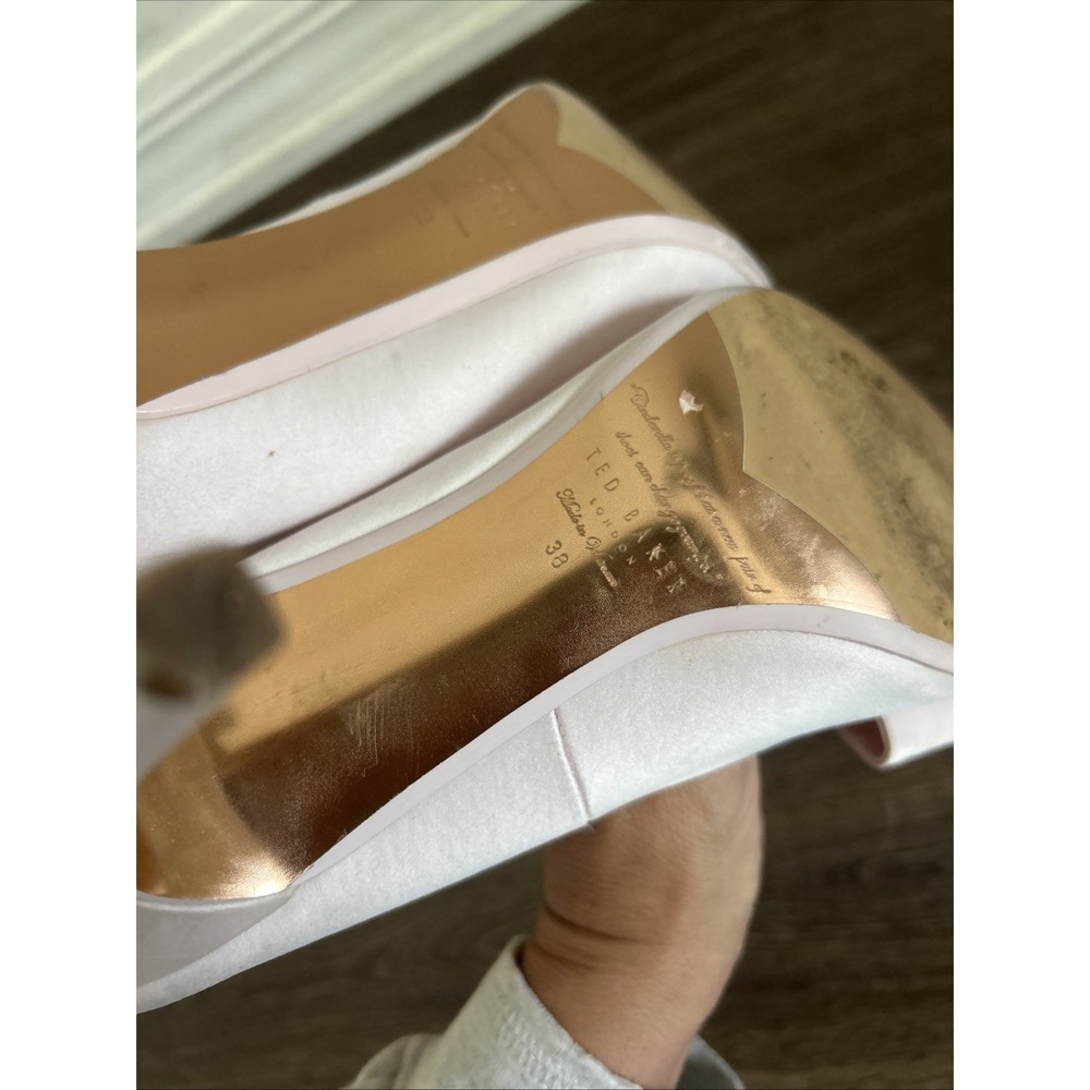 Ted Baker London Light Pink Satin Bow Pump High Heels Sz 38 7.5 Azeline CUTE - Picture 11 of 11